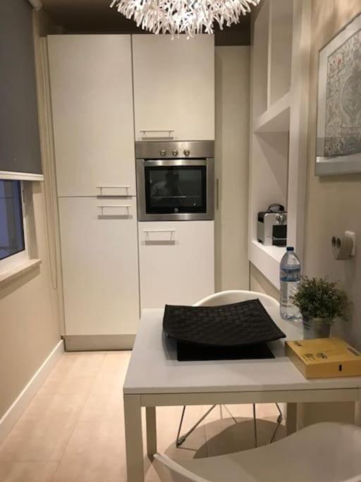 Cosy And Renewed T2 In Campolide - 1d Apartamento Lisboa